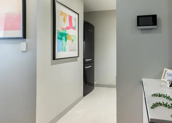 Modern - Uptown Bgc Brand New Fast Wifi Apartamento